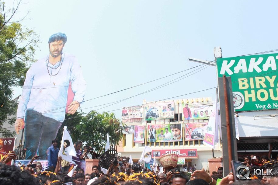 Legend-Movie-Team-Success-Tour